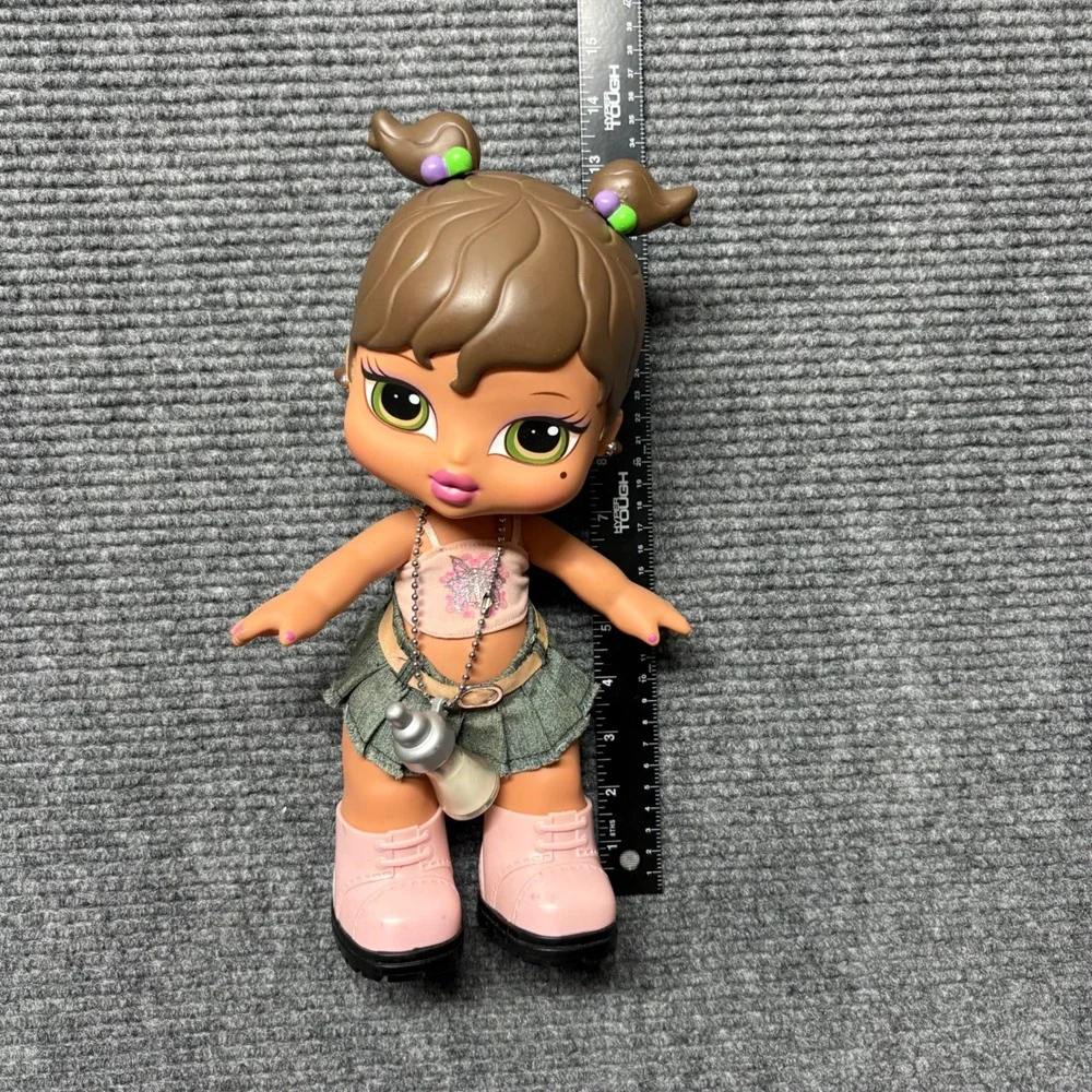 Bratz Babyz Yasmin Doll MGA Pink Top Denim Skirt Bottle Necklace 13in Tall - Picture 6 of 6